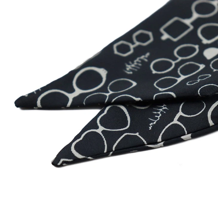 Thin Grey Scarf